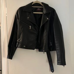 Cropped leather jacket